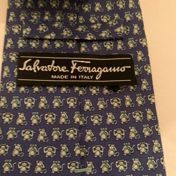 SOLD Salvatore Ferragamo Men’s Silk Tie Blue Mo… - Picture 7 of 12